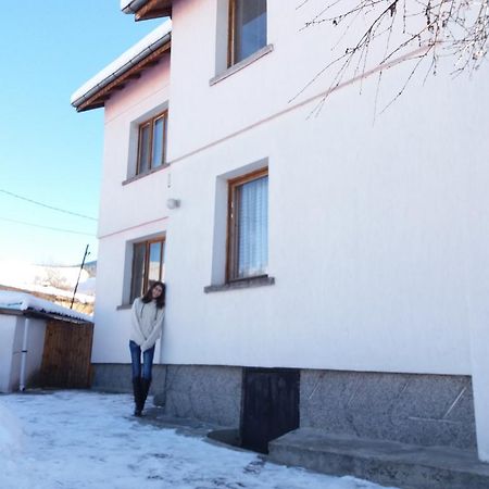 Guest House Ahp Mala Tsŭrkva Eksteriør billede