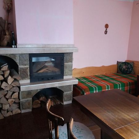 Guest House Ahp Mala Tsŭrkva Eksteriør billede