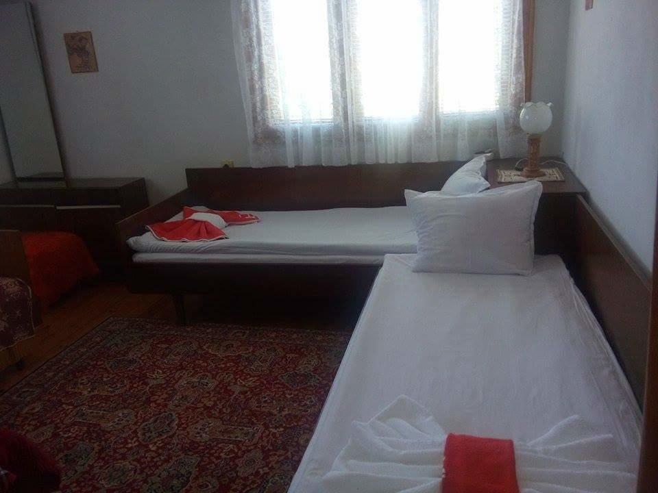 Guest House Ahp Mala Tsŭrkva Eksteriør billede