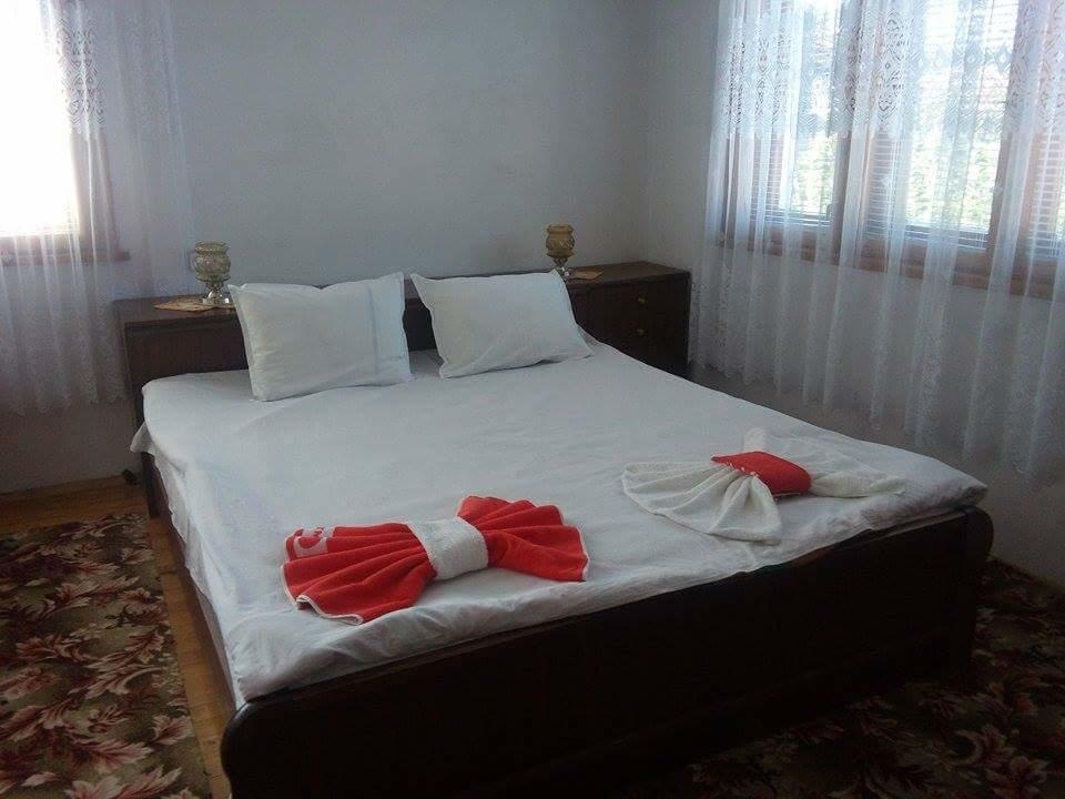 Guest House Ahp Mala Tsŭrkva Værelse billede