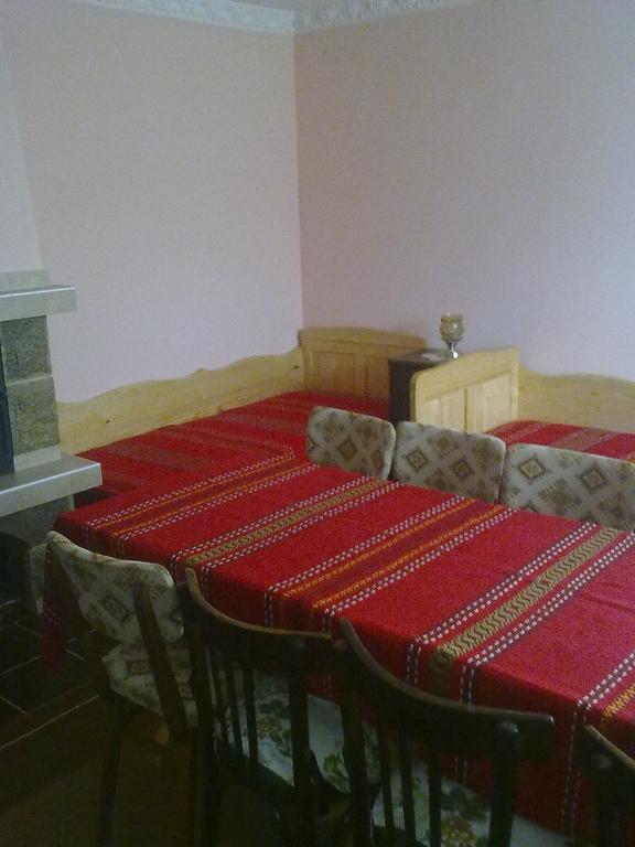 Guest House Ahp Mala Tsŭrkva Værelse billede