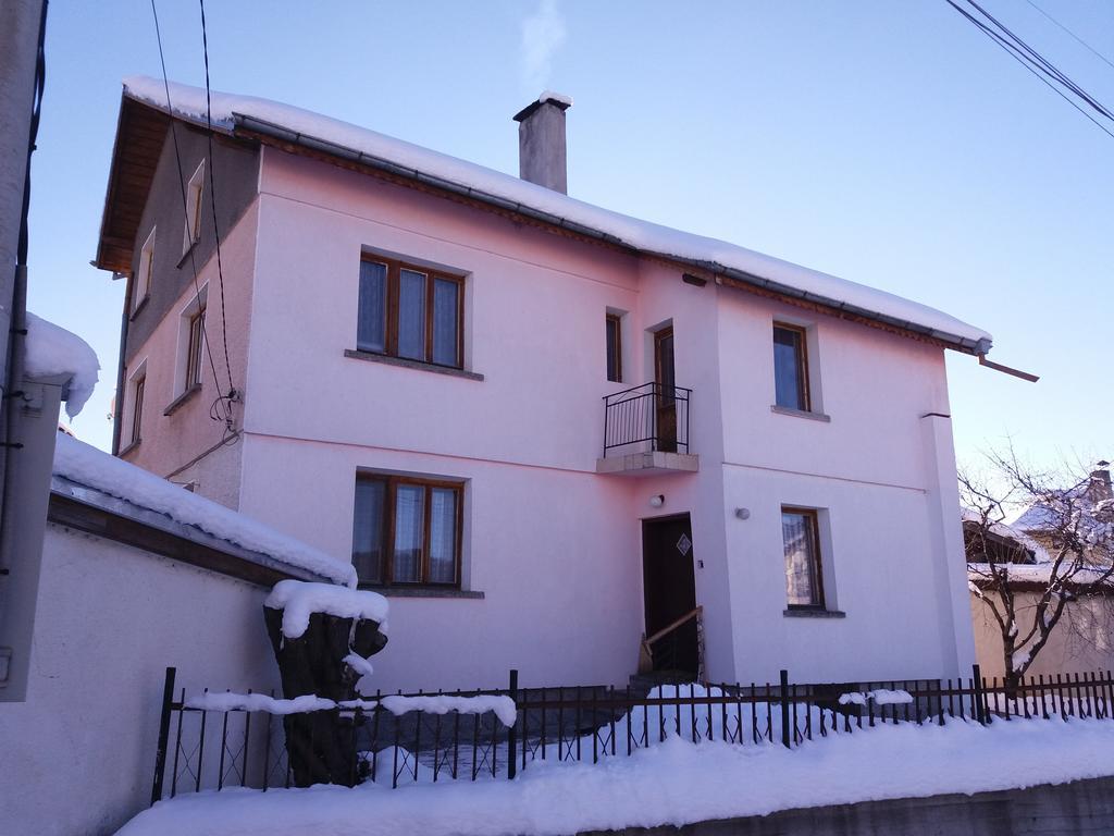 Guest House Ahp Mala Tsŭrkva Eksteriør billede